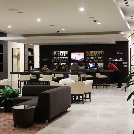 Embassy Suites Ontario - Airport Dalaman gambar