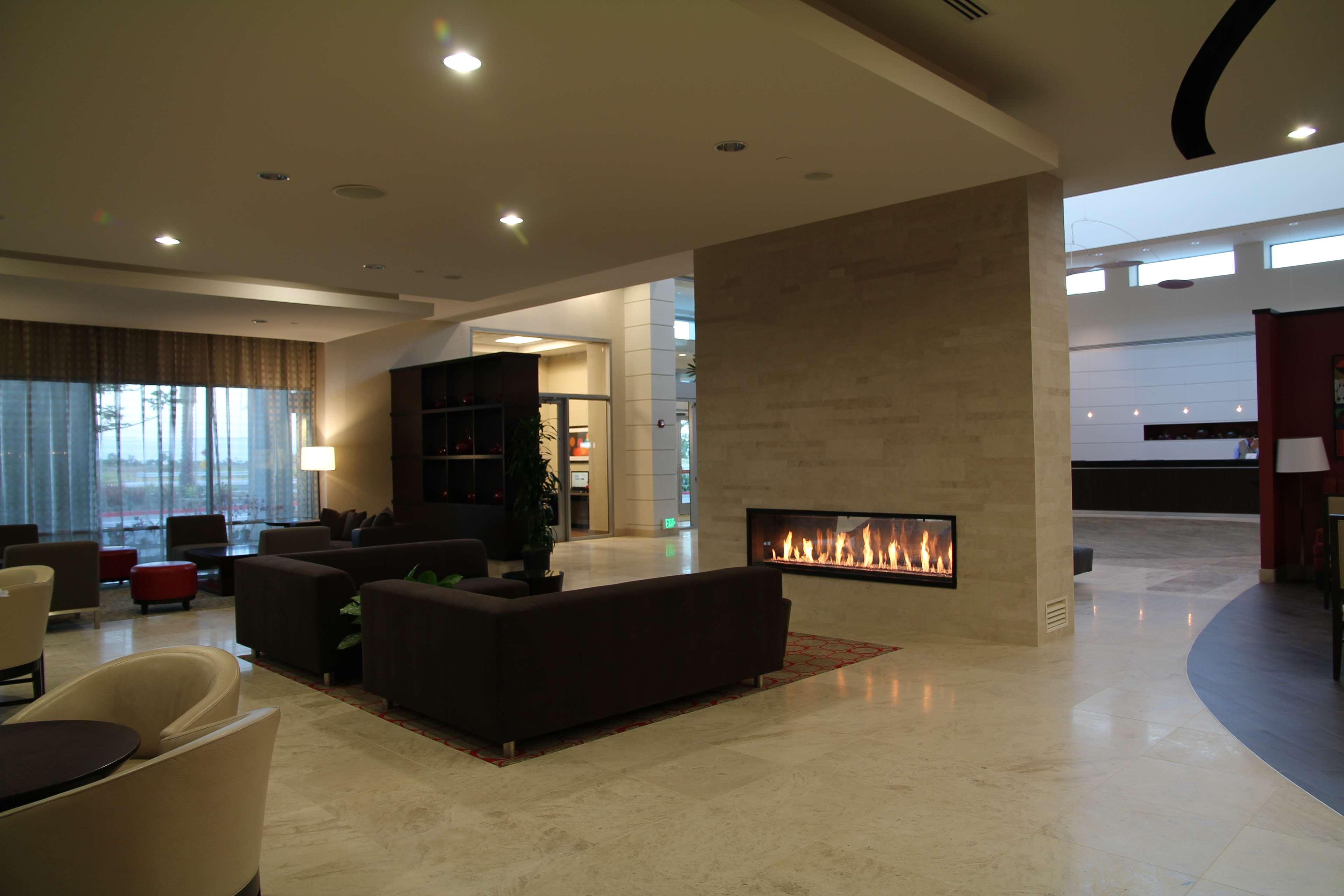 Embassy Suites Ontario - Airport Dalaman gambar