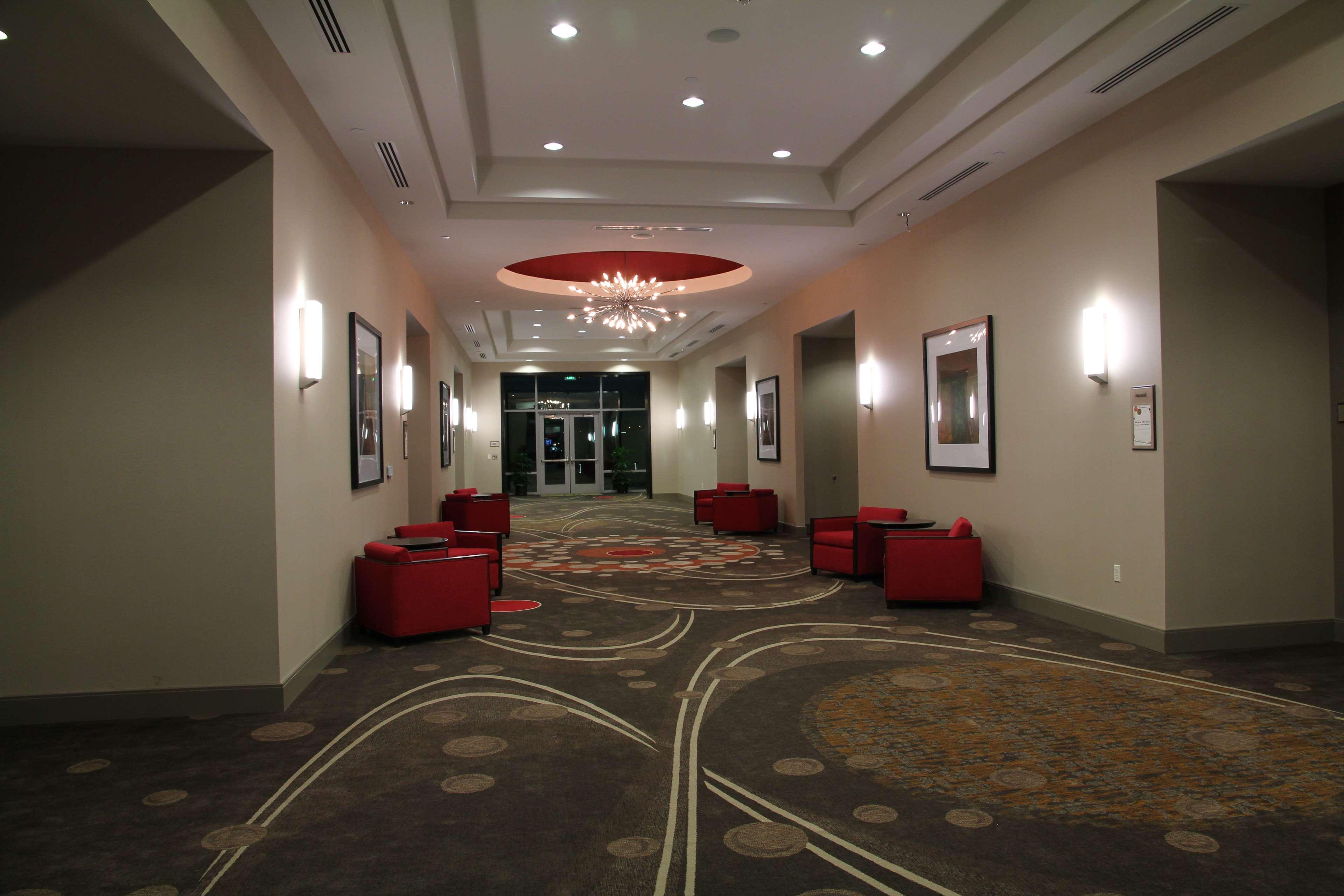 Embassy Suites Ontario - Airport Dalaman gambar
