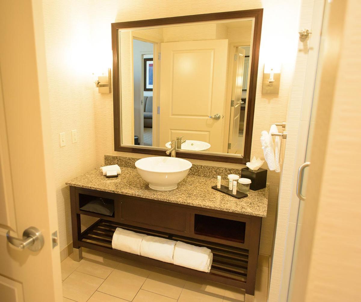 Embassy Suites Ontario - Airport Luaran gambar